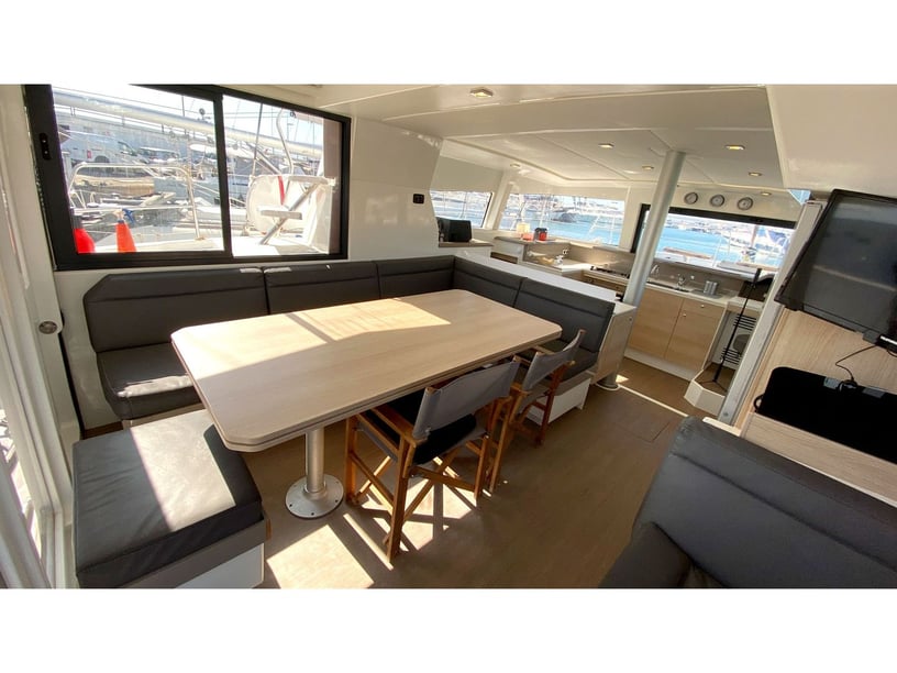 Can Pastilla Catamaran 4 cabin 10 berths 10 guests 11.99 m Listing Number: #15595 2