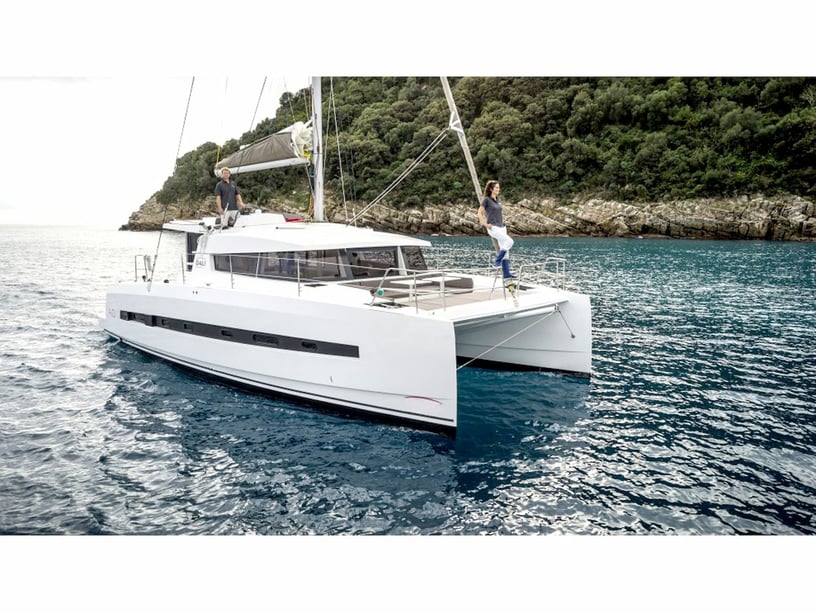 Can Pastilla Catamaran 4 cabin 10 berths 10 guests 11.99 m Listing Number: #15595