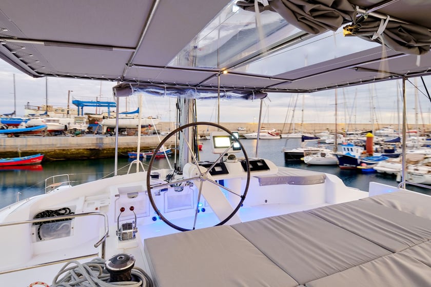 Ibiza Katamaran 6 Kabine 14 Liegeplätze 30 Gäste 15.85 m Nummer des Inserats: #15601 4