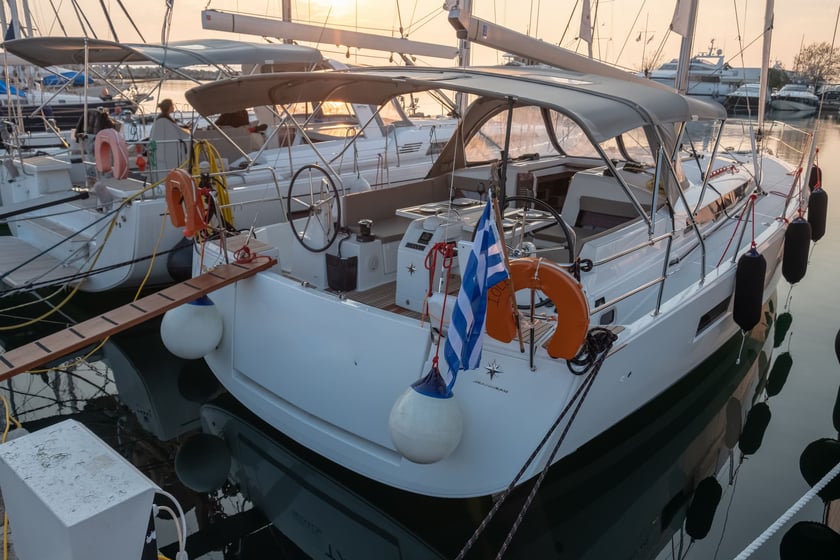Lefkada Zeilboot Cabine 4  10  slaapplaatsen 10  gasten 13 m Lijstnummer: #15608 3