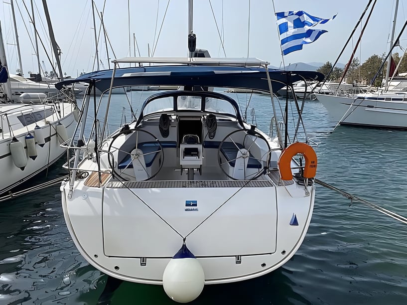 Athene Zeilboot Cabine 4  9  slaapplaatsen 9  gasten 14.27 m Lijstnummer: #15609 4