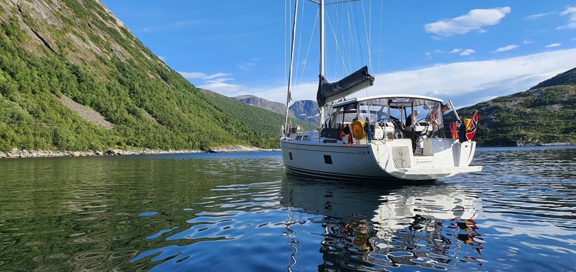 Kvaløysletta - Tromsø Barca a vela cabina 4  cuccette 8  8  ospiti 14.04 m Numero dell'inserzione: #15616 4