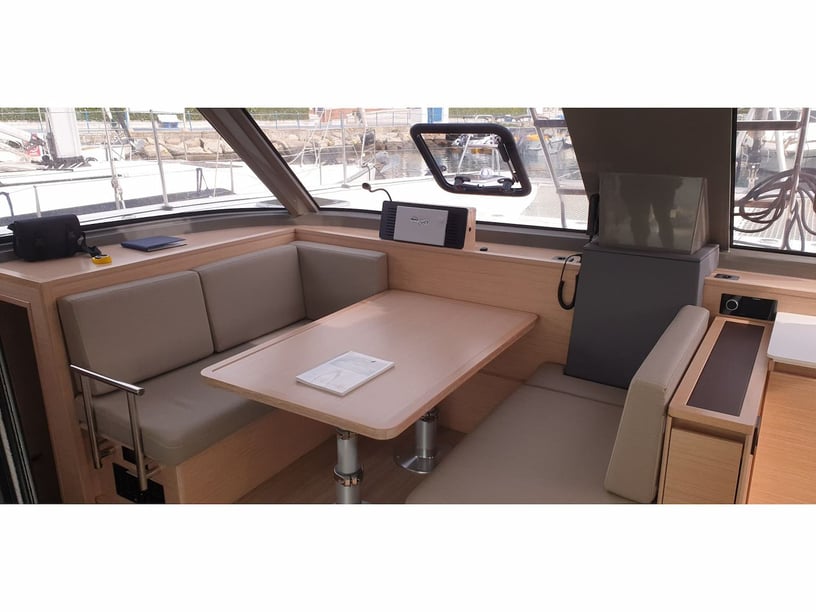 Tropea Catamaran 5 cabin 11 berths 11 guests 11.99 m Listing Number: #15617 2