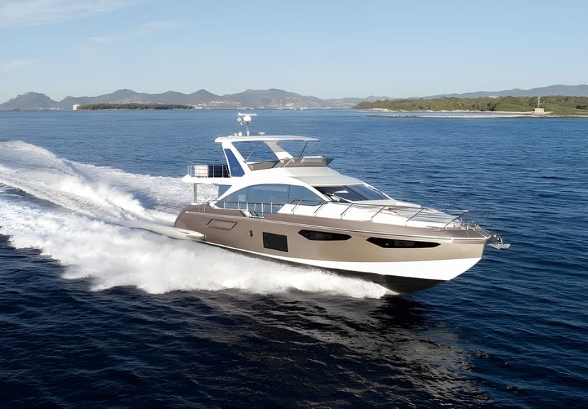 Kaštel Gomilica Motor Yacht 3 cabin 6 berths 6 guests 18.25 m Listing Number: #15635 5