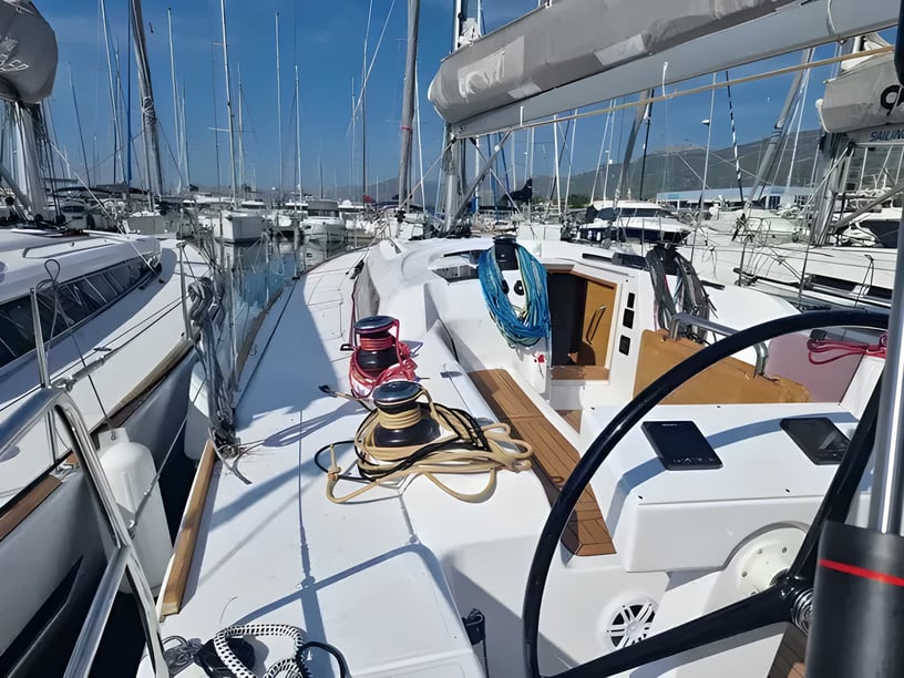 Kaštel Gomilica Barca a vela cabina 4  cuccette 10  10  ospiti 14.14 m Numero dell'inserzione: #15680 3