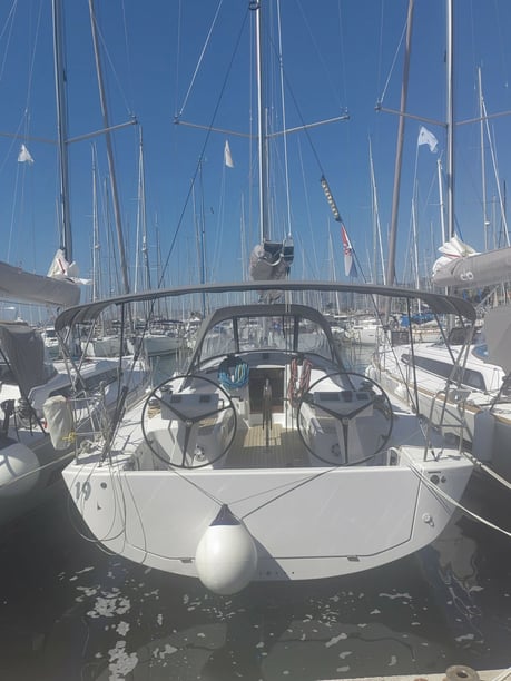 Kaštel Gomilica Segelboot 4 Kabine 10 Liegeplätze 10 Gäste 14.14 m Nummer des Inserats: #15682