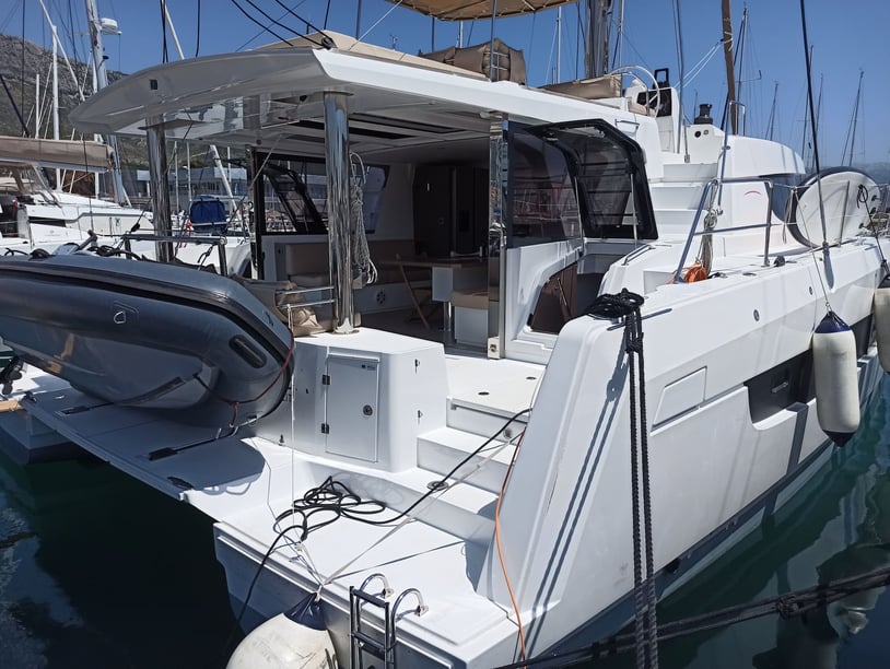 Kaštel Gomilica Catamaran Cabine 6  12  slaapplaatsen 12  gasten 14.82 m Lijstnummer: #15689 3