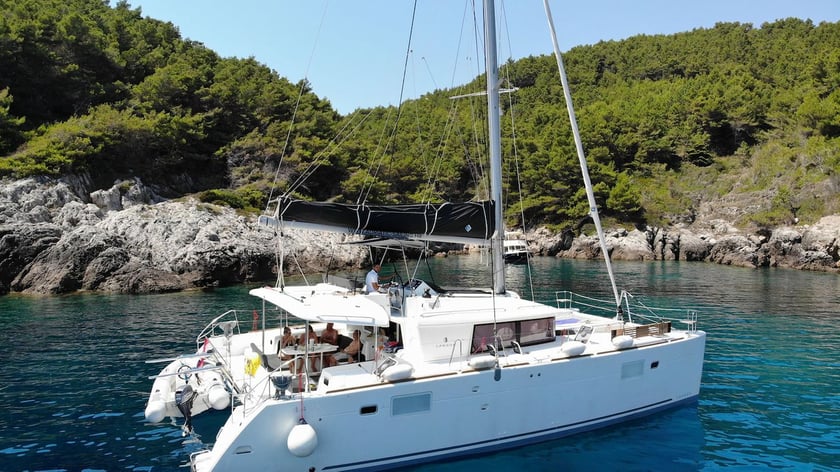 Kaštel Gomilica Katamaran 4 kabin Konaklama 8 kişi Seyir 10 kişi 13.96 m İlan No: #15700 3