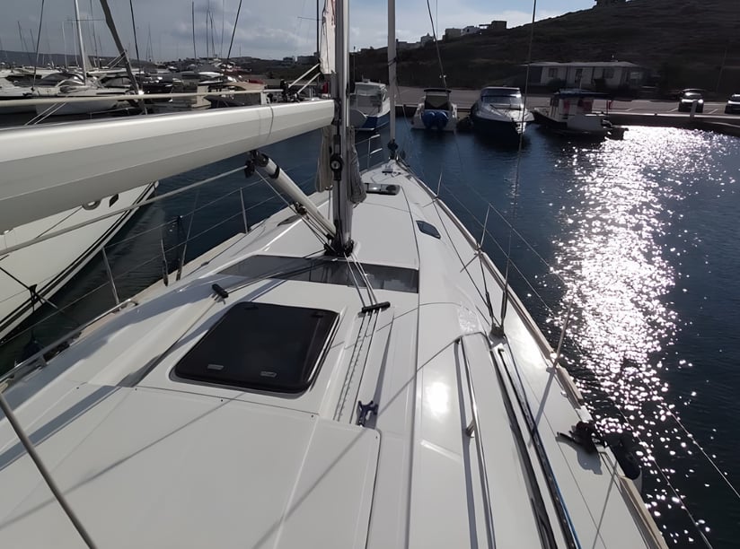 Lavrion Barca a vela cabina 4  cuccette 10  10  ospiti 13.85 m Numero dell'inserzione: #15717 3