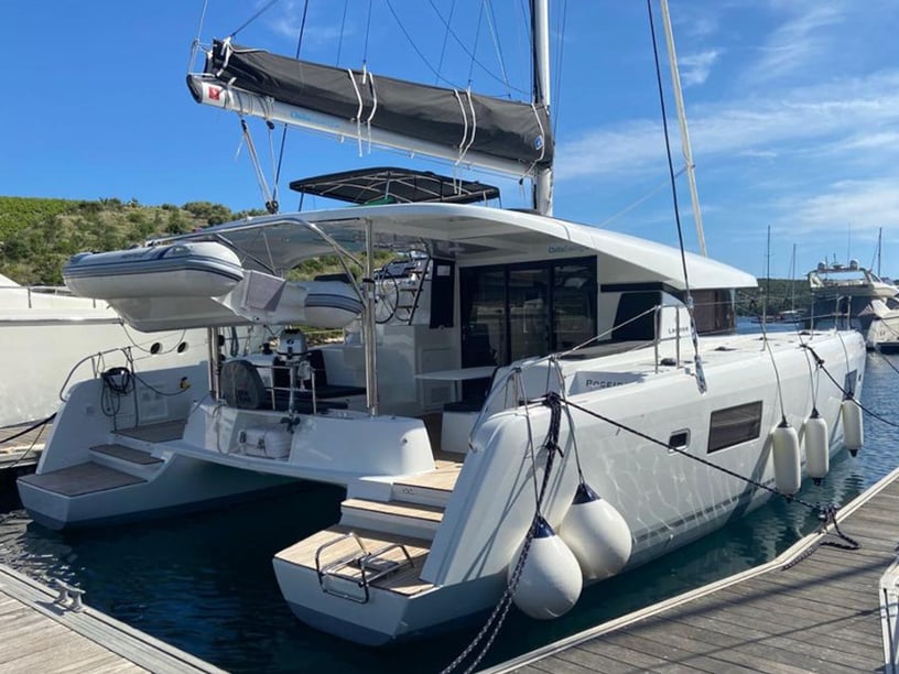 Primošten Catamaran 4 cabin 12 berths 12 guests 12.8 m Listing Number: #15718