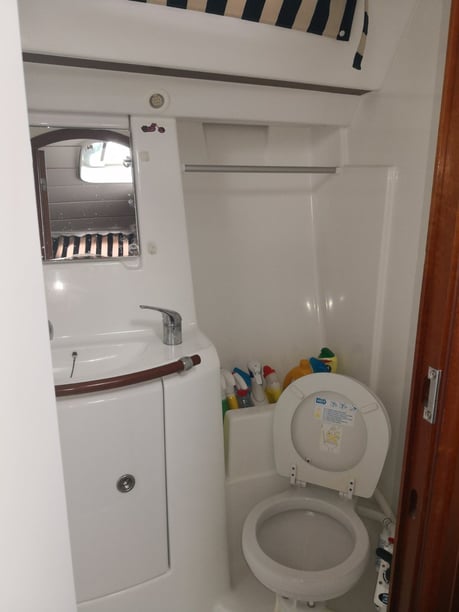 Lefkada Zeilboot Cabine 3  6  slaapplaatsen 6  gasten 12.5 m Lijstnummer: #15722 3