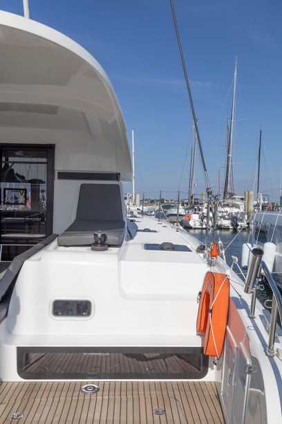 Misschien, Victoria Catamaran Cabine 6  10  slaapplaatsen 10  gasten 12.8 m Lijstnummer: #15758 4