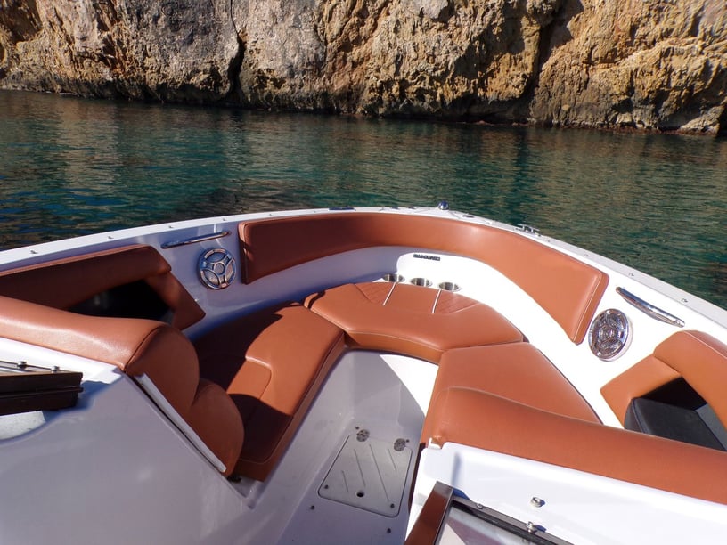 Ibiza Bateau à moteur  Couchettes 1  Invités 11  8 m Numéro de l'annonce: #15764 4