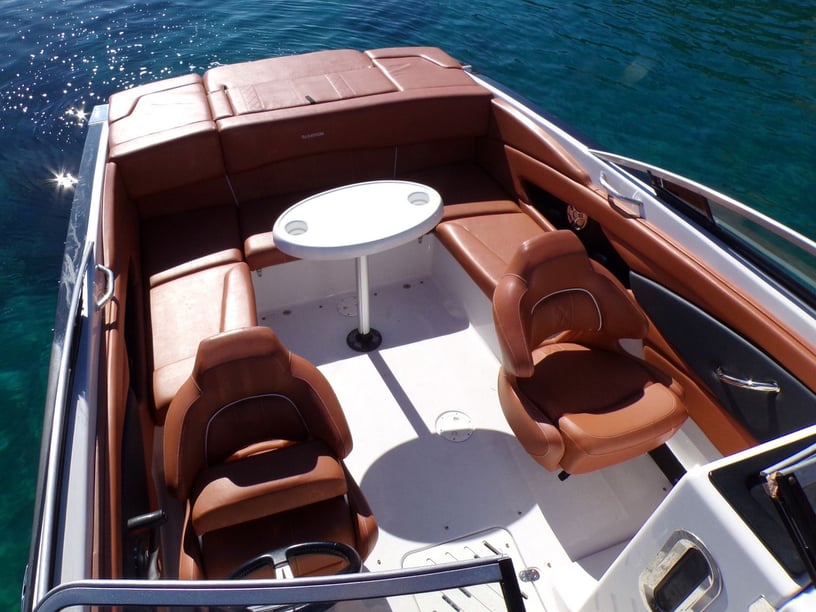 Ibiza Bateau à moteur  Couchettes 1  Invités 11  8 m Numéro de l'annonce: #15764 2