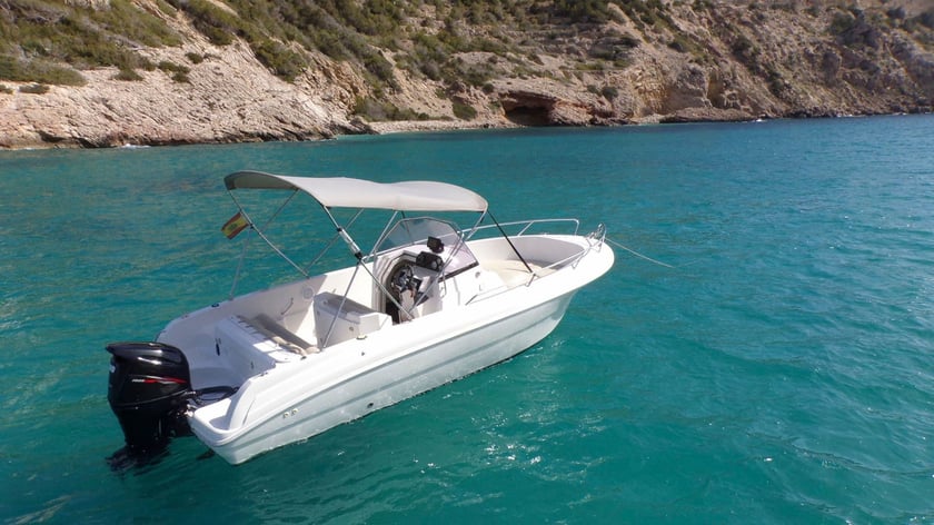 Ibiza Motorboot  1  slaapplaatsen 9  gasten 7 m Lijstnummer: #15774 4