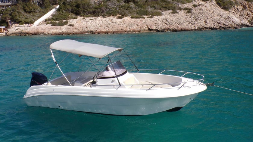 Ibiza Motorboot  1  slaapplaatsen 9  gasten 7 m Lijstnummer: #15774 5