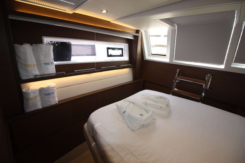 Portisco Catamaran 5 cabin 10 berths 10 guests 18.9 m Listing Number: #15789 4