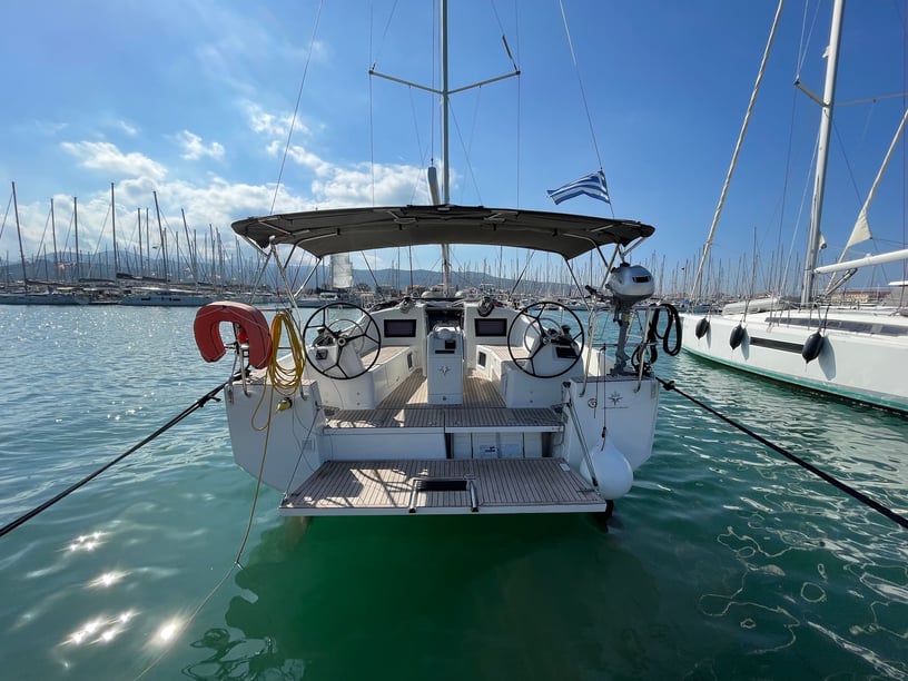 Lefkada Voilier Cabine 3  Couchettes 8  Invités 8  12.35 m Numéro de l'annonce: #15790 3