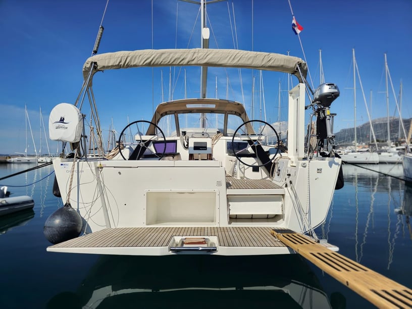 Kaštel Gomilica Yelkenli 4 kabin Konaklama 10 kişi Seyir 10 kişi 13.24 m İlan No: #15794