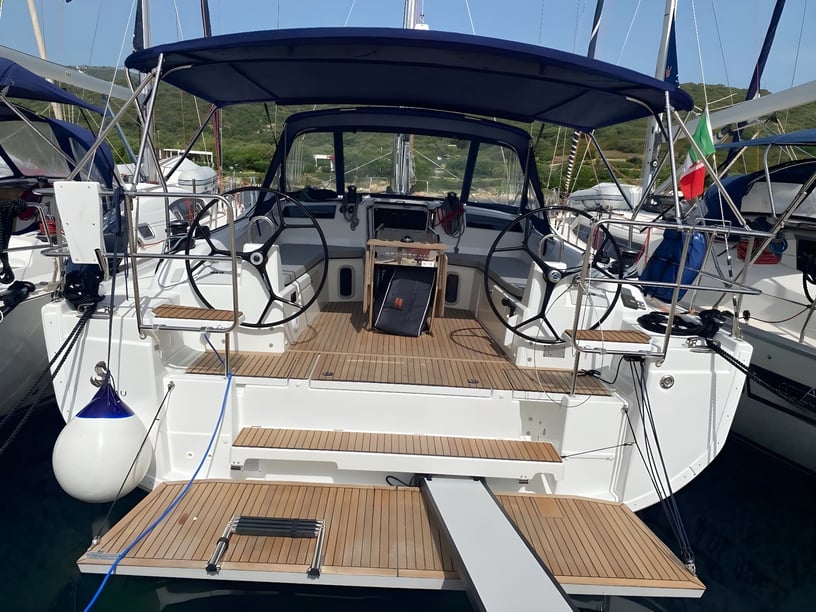 Portisco Sailboat 4 cabin 10 berths 10 guests 12.43 m Listing Number: #15800