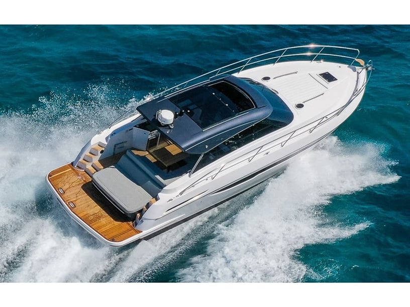 Sukošan Yacht à moteur Cabine 3  Couchettes 6  Invités 6  13.8 m Numéro de l'annonce: #15827