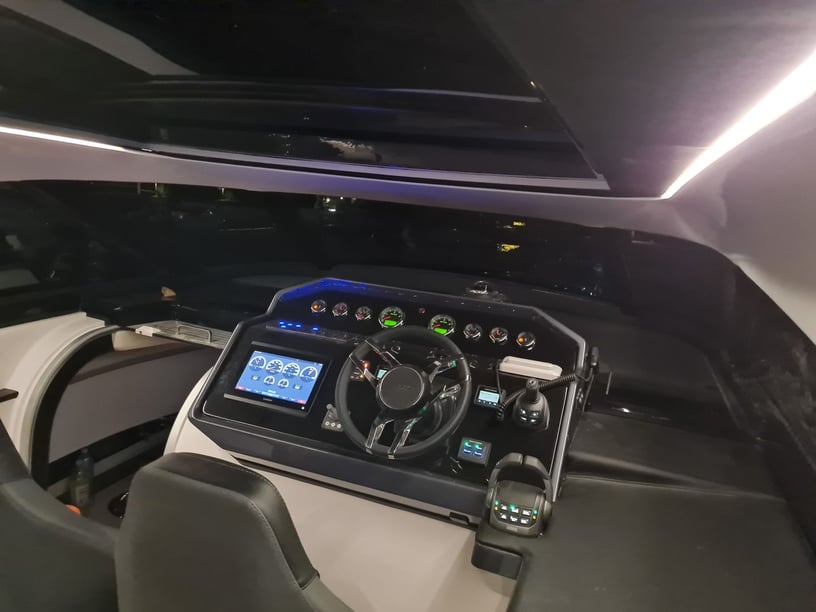 Sukošan Yacht à moteur Cabine 3  Couchettes 6  Invités 6  13.8 m Numéro de l'annonce: #15827 4