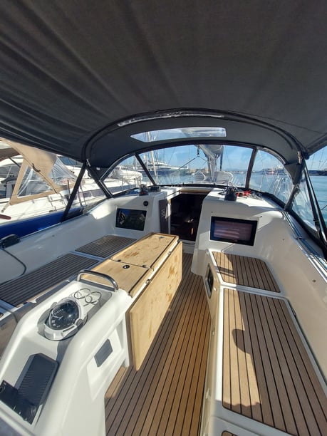 Palma di Maiorca Barca a vela cabina 3  cuccette 6  6  ospiti 12.35 m Numero dell'inserzione: #15844 5