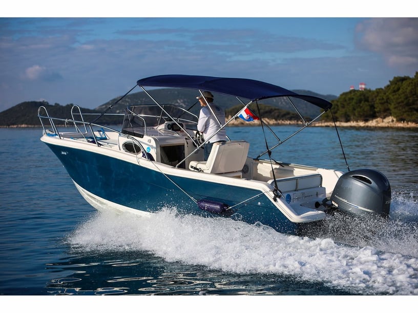 Sukošan Motorboot 1 Kabine 2 Liegeplätze 2 Gäste 6.5 m Nummer des Inserats: #15861