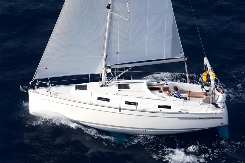 Stockholm - Saltsjöbaden Sailboat 2 cabin 6 berths 6 guests 9.99 m Listing Number: #15867 3