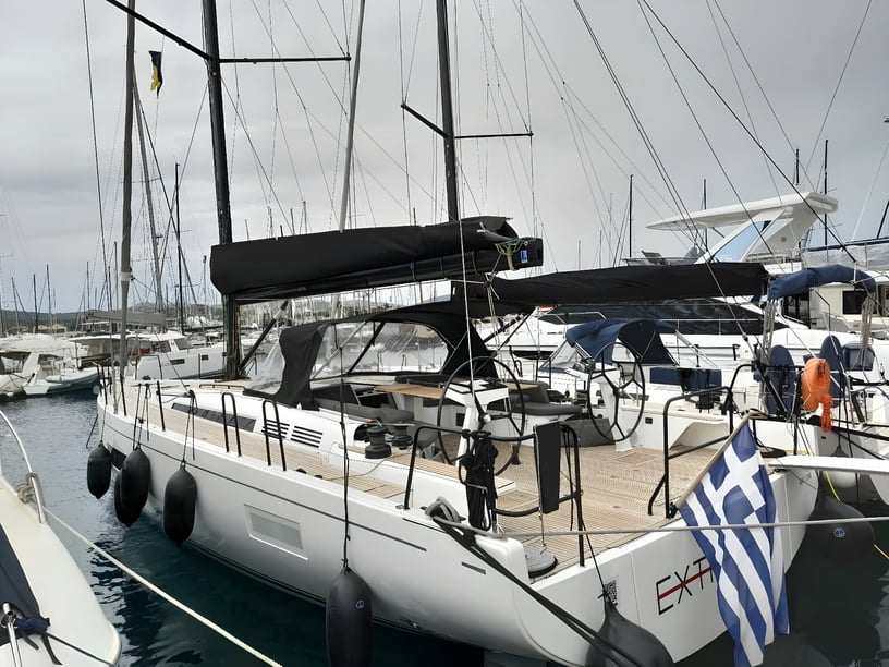 Lavrion Sailboat 4 cabin 9 berths 9 guests 17.16 m Listing Number: #15874