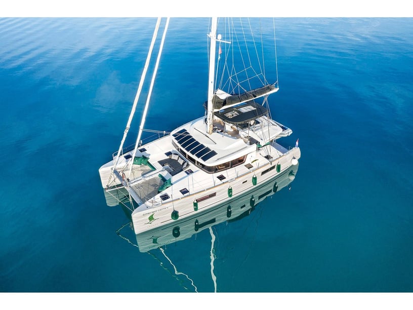 Kaštel Gomilica Catamaran Cabine 3  Couchettes 6  Invités 6  15.85 m Numéro de l'annonce: #15902