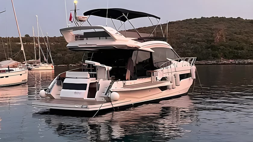 Kaštel Gomilica Yacht a motore cabina 3  cuccette 6  6  ospiti 16.2 m Numero dell'inserzione: #15909 3