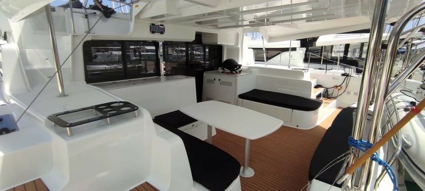 Kaštel Gomilica Katamaran 5 Kabine 11 Liegeplätze 11 Gäste 14 m Nummer des Inserats: #15919 5