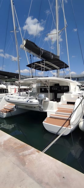 Kaštel Gomilica Katamaran 5 Kabine 11 Liegeplätze 11 Gäste 14 m Nummer des Inserats: #15919