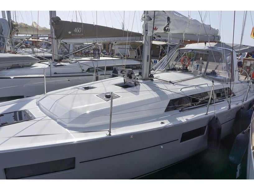 Port de Pollença Sailboat 3 cabin 6 berths 6 guests 12.43 m Listing Number: #15958