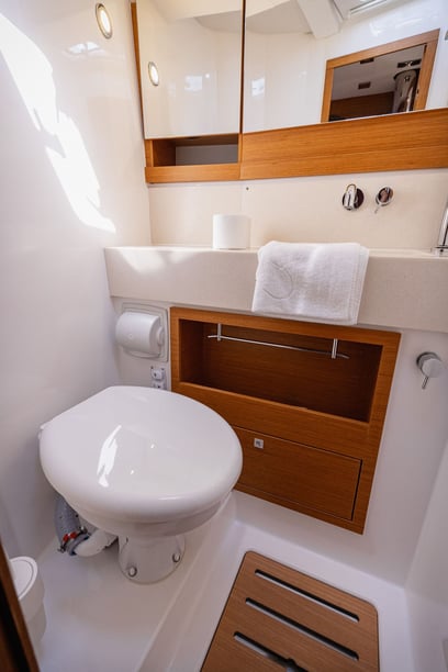 Kaštel Gomilica Sailboat 4 cabin 9 berths 9 guests 14.85 m Listing Number: #15981 4