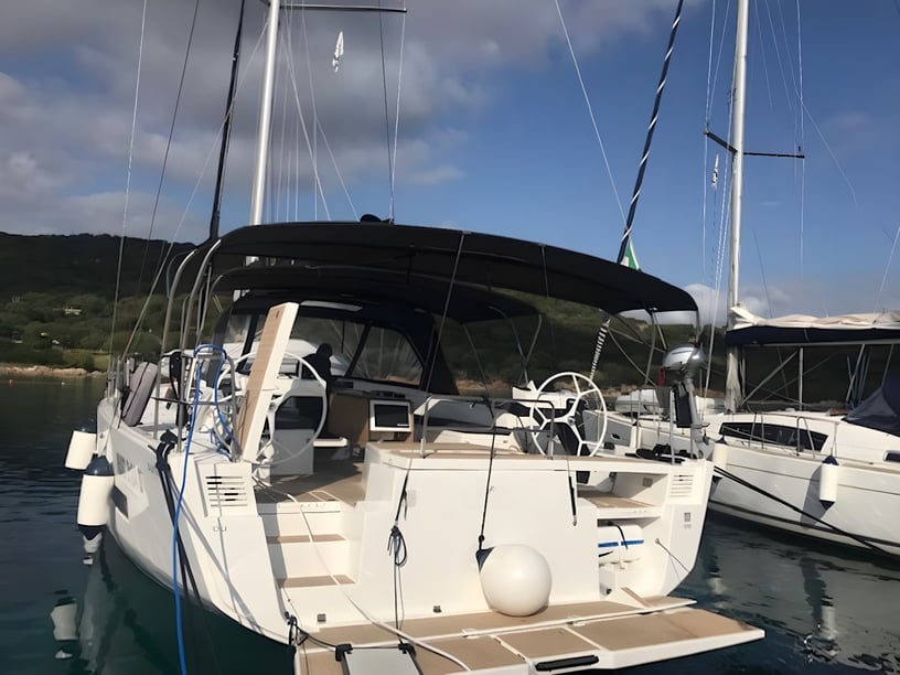 Portisco Sailboat 6 cabin 13 berths 13 guests 16.35 m Listing Number: #15985