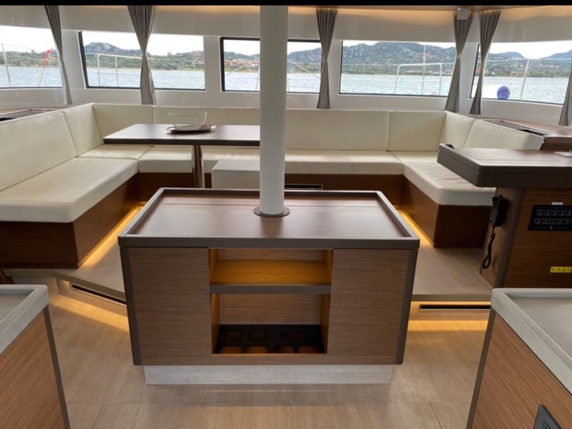 Portisco Catamaran 6 cabin 14 berths 14 guests 14.75 m Listing Number: #15986 2