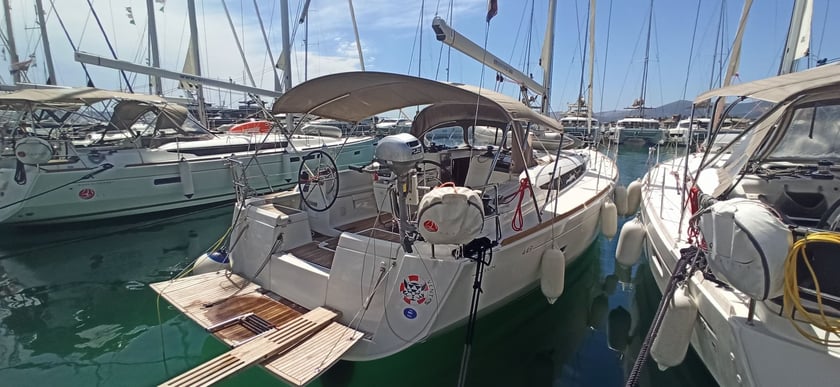 Kaštel Gomilica Sailboat 4 cabin 10 berths 10 guests 13.34 m Listing Number: #15988 4