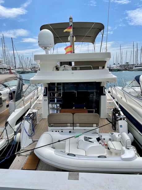 Palma de Majorque Bateau à moteur Cabine 3  Couchettes 6  Invités 6  12.39 m Numéro de l'annonce: #15989 3