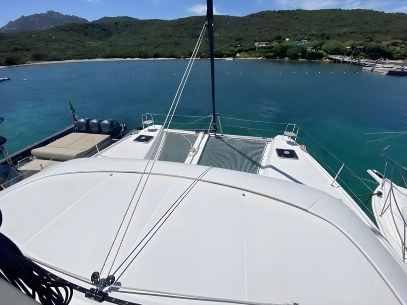 Portisco Katamaran 6 kabin Konaklama 12 kişi Seyir 12 kişi 12 m İlan No: #15992 3