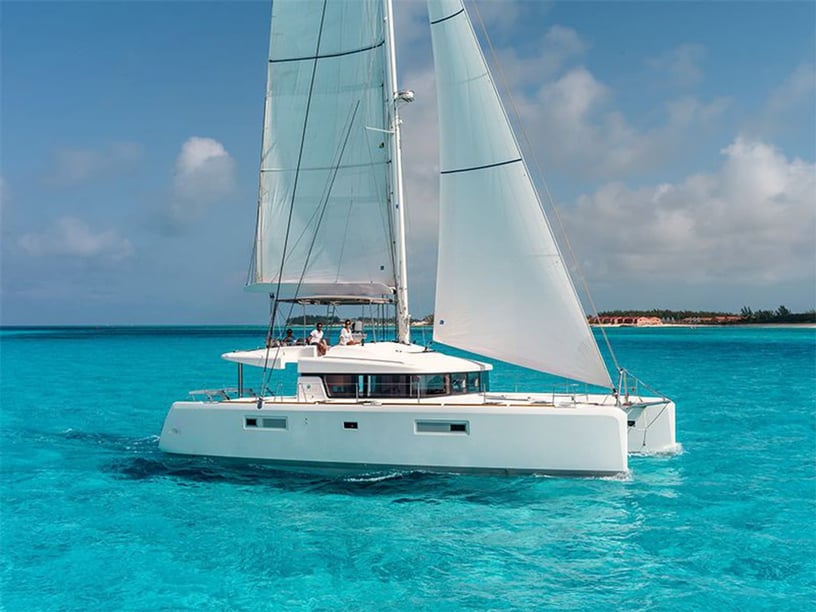 Antigua Catamaran 6 cabin 14 berths 14 guests 15.84 m Listing Number: #15995