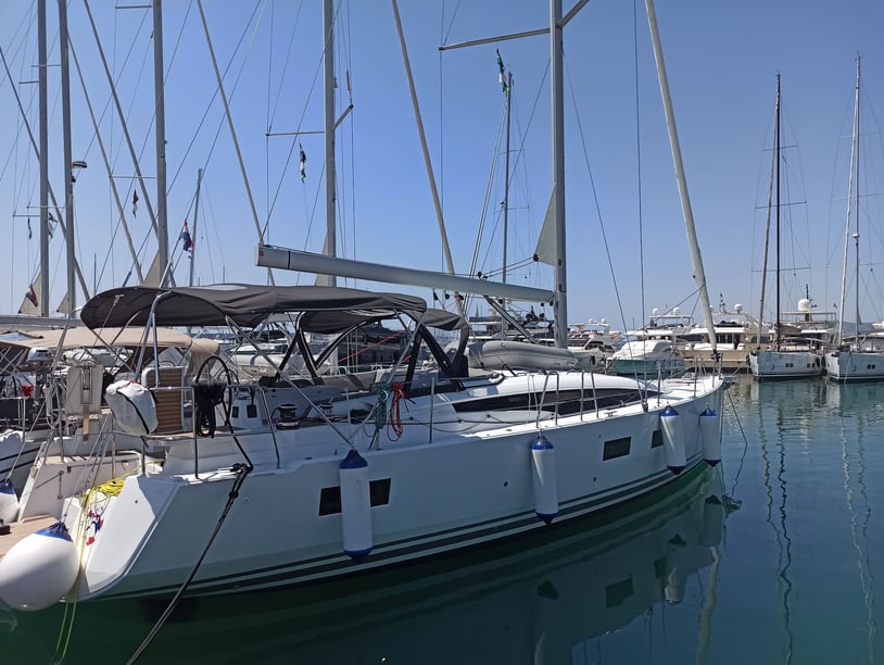 Kaštel Gomilica Sailboat 5 cabin 12 berths 12 guests 16.16 m Listing Number: #16017