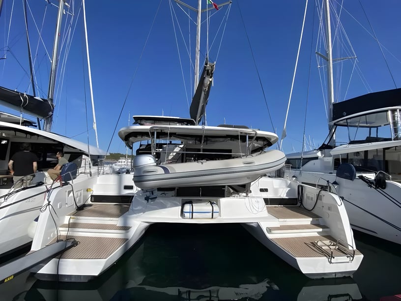 Portisco Katamaran 6 kabin Konaklama 12 kişi Seyir 12 kişi 12.8 m İlan No: #16018