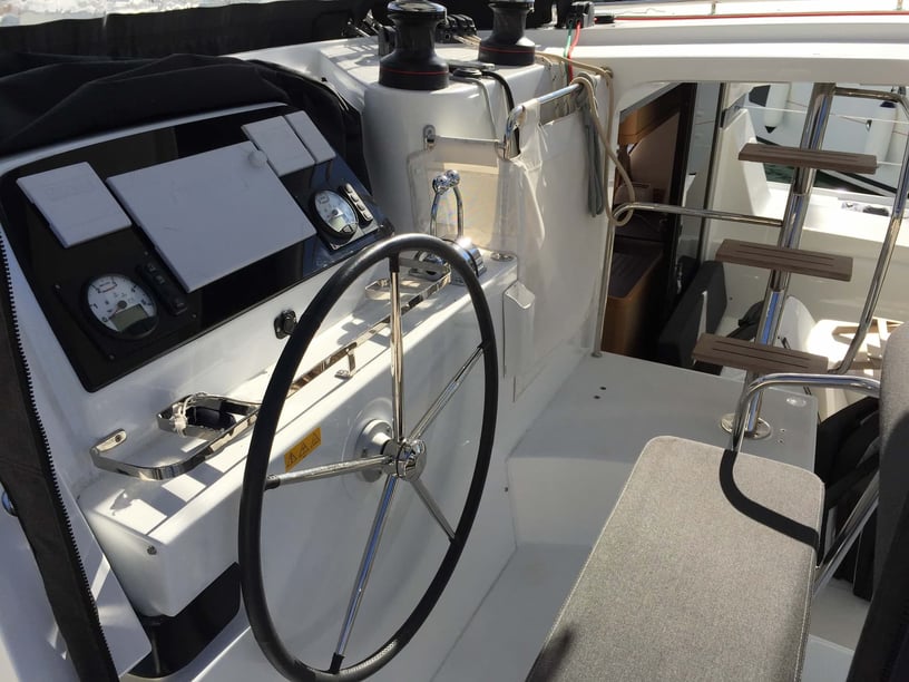 Rogoznica Catamaran Cabine 6  Couchettes 12  Invités 12  12.8 m Numéro de l'annonce: #16020 4