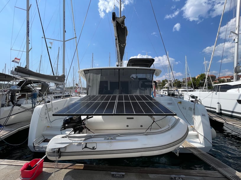 Sibenik Catamarán Cabina 6  12  literas 12  invitados 11.74 m Número de anuncio: #16040 4