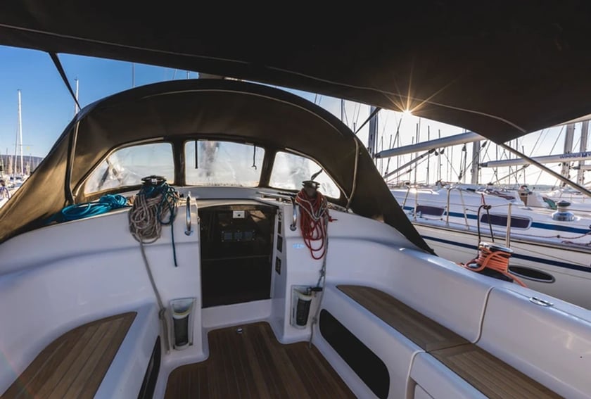 Punat Zeilboot Cabine 4  9  slaapplaatsen 9  gasten 13.5 m Lijstnummer: #16062 4