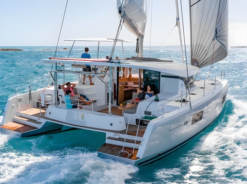 Martinique Katamaran 6 kabin Konaklama 10 kişi Seyir 10 kişi 12.8 m İlan No: #16087 3