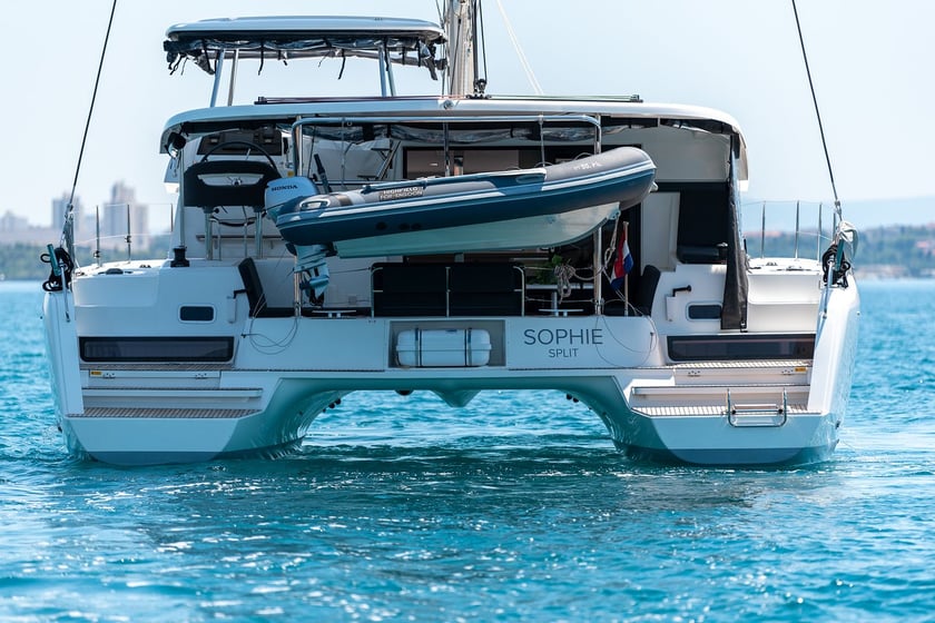 Kaštel Gomilica Catamaran 3 cabin 6 berths 6 guests 12.8 m Listing Number: #16114 4