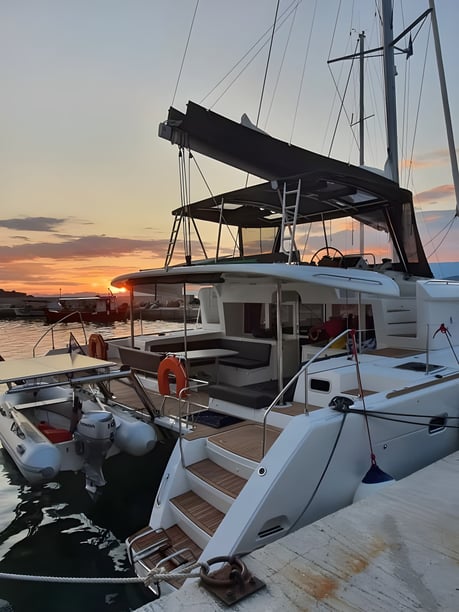 Volos Catamaran 5 cabin 12 berths 12 guests 13.96 m Listing Number: #16190 3